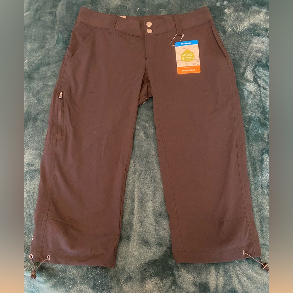 Columbia Saturday trail knee crop pant size 2 with Omni shield